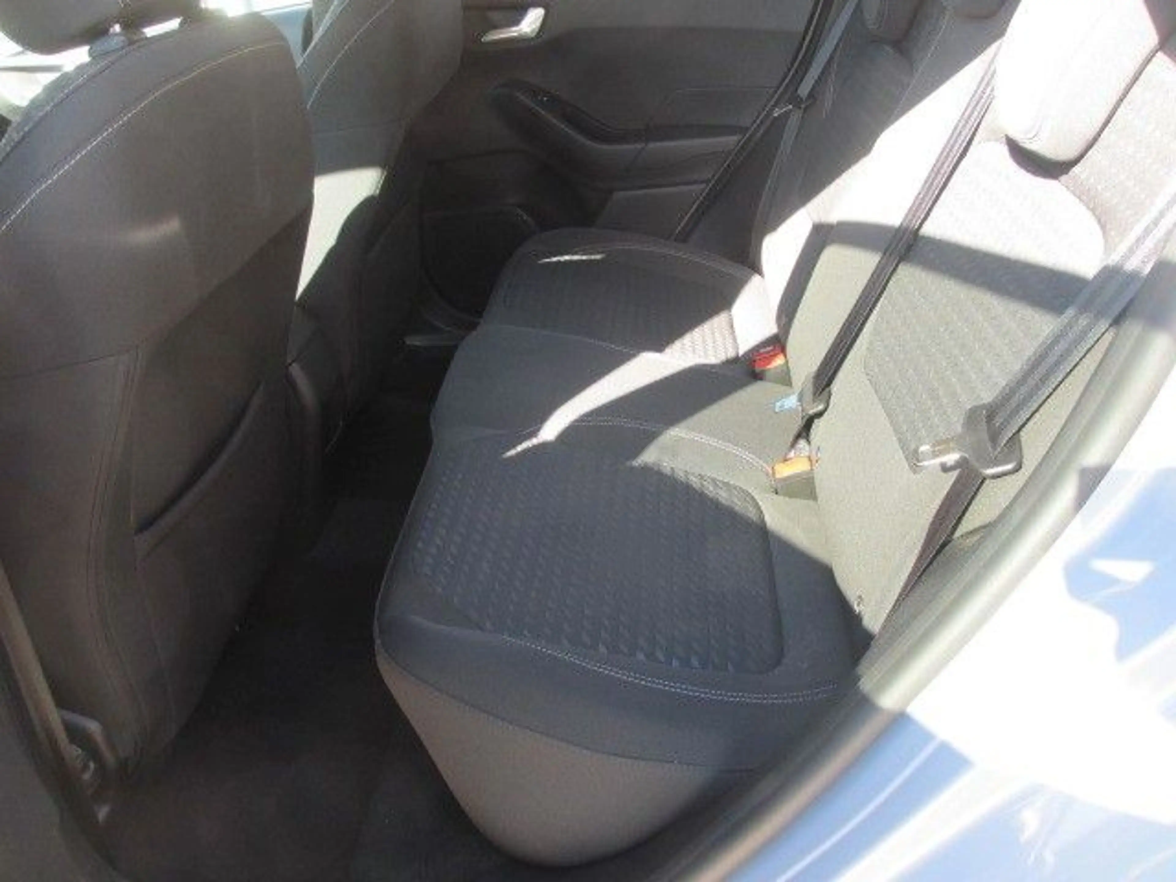 Ford Fiesta Titanium X, AHK abnehmbar, Winter-Paket — photo 27