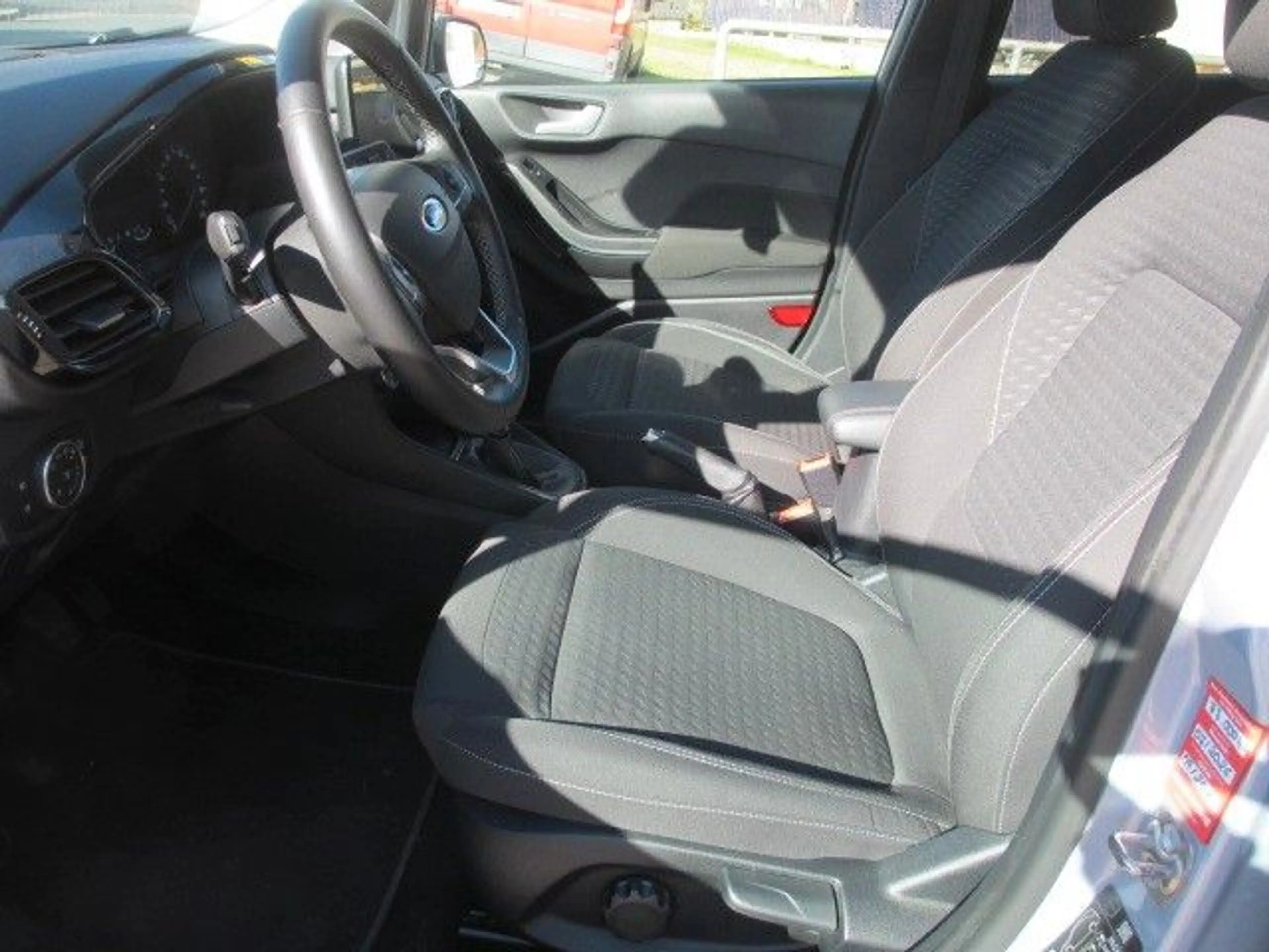 Ford Fiesta Titanium X, AHK abnehmbar, Winter-Paket — photo 14