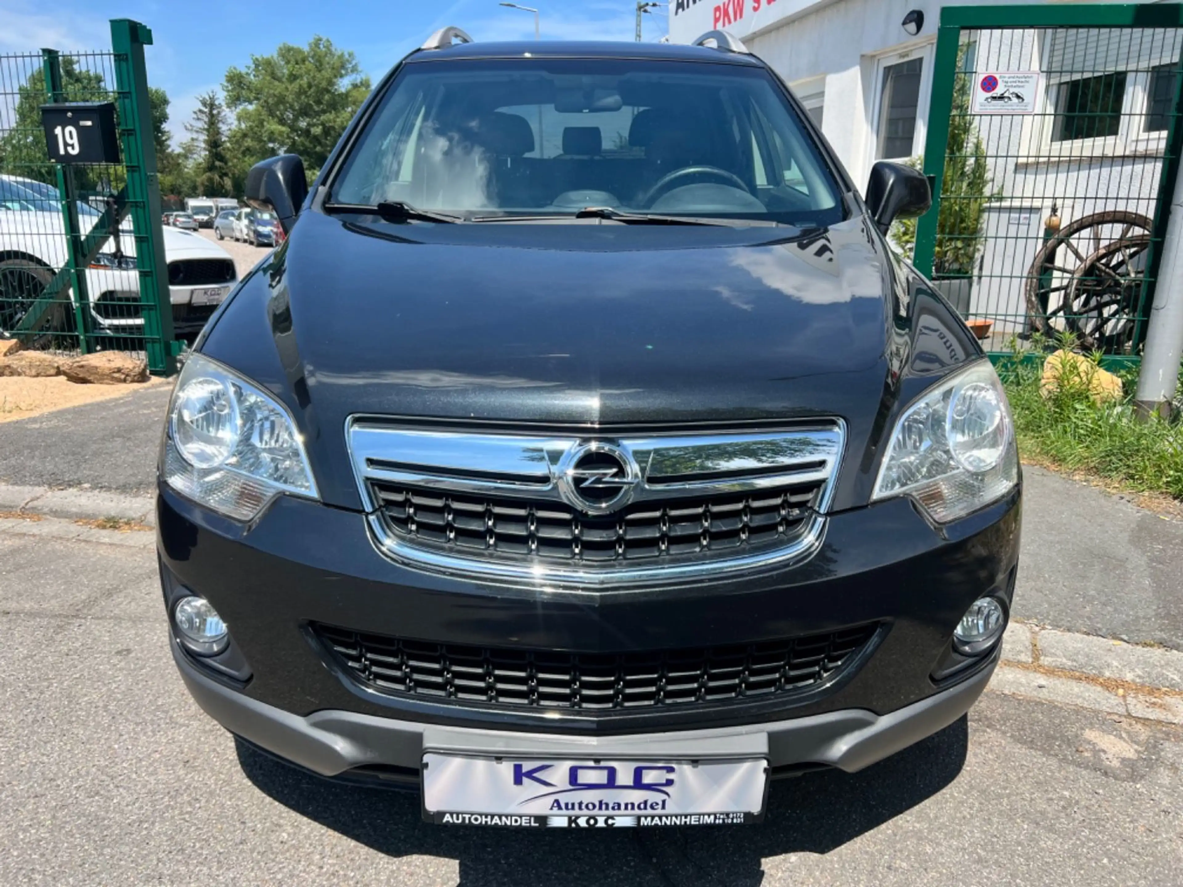 Opel Antara Design Edition 4x4 / 1. Hand — photo 2