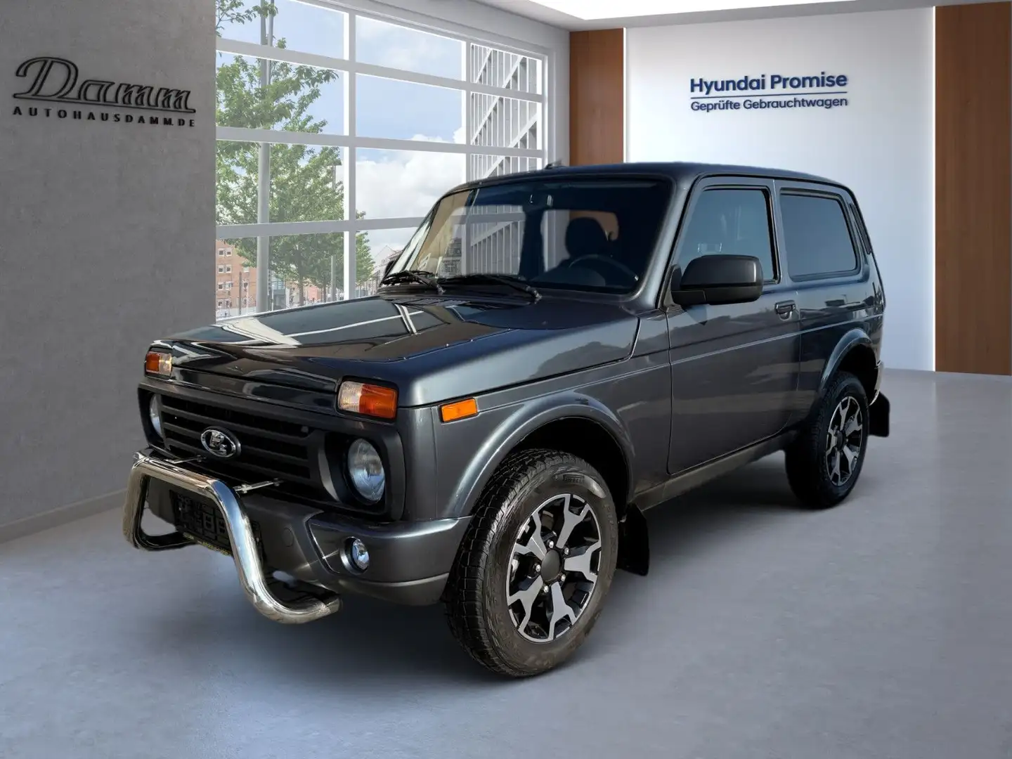 Lada Taiga Urban Plus 4x4 Gasumbau inkl. Verde - 1