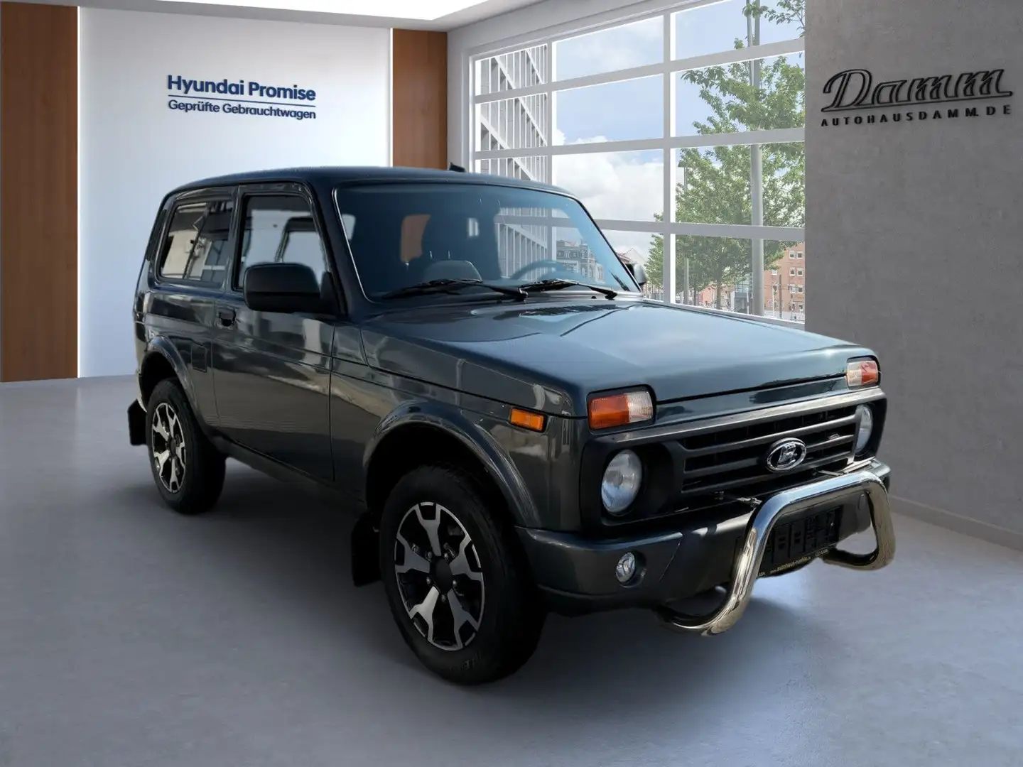 Lada Taiga Urban Plus 4x4 Gasumbau inkl. Verde - 2