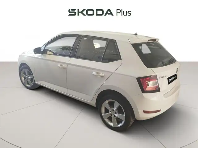 Skoda Fabia view 2