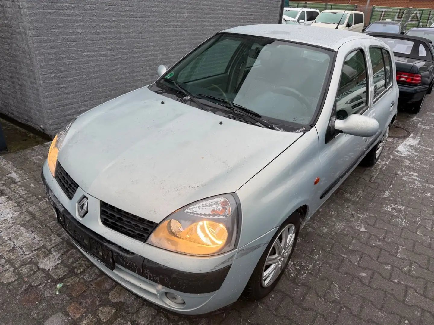 Renault Clio Privilege 1.4 16V AUTOMATIK*KLIMA*ALLWETTER - 2