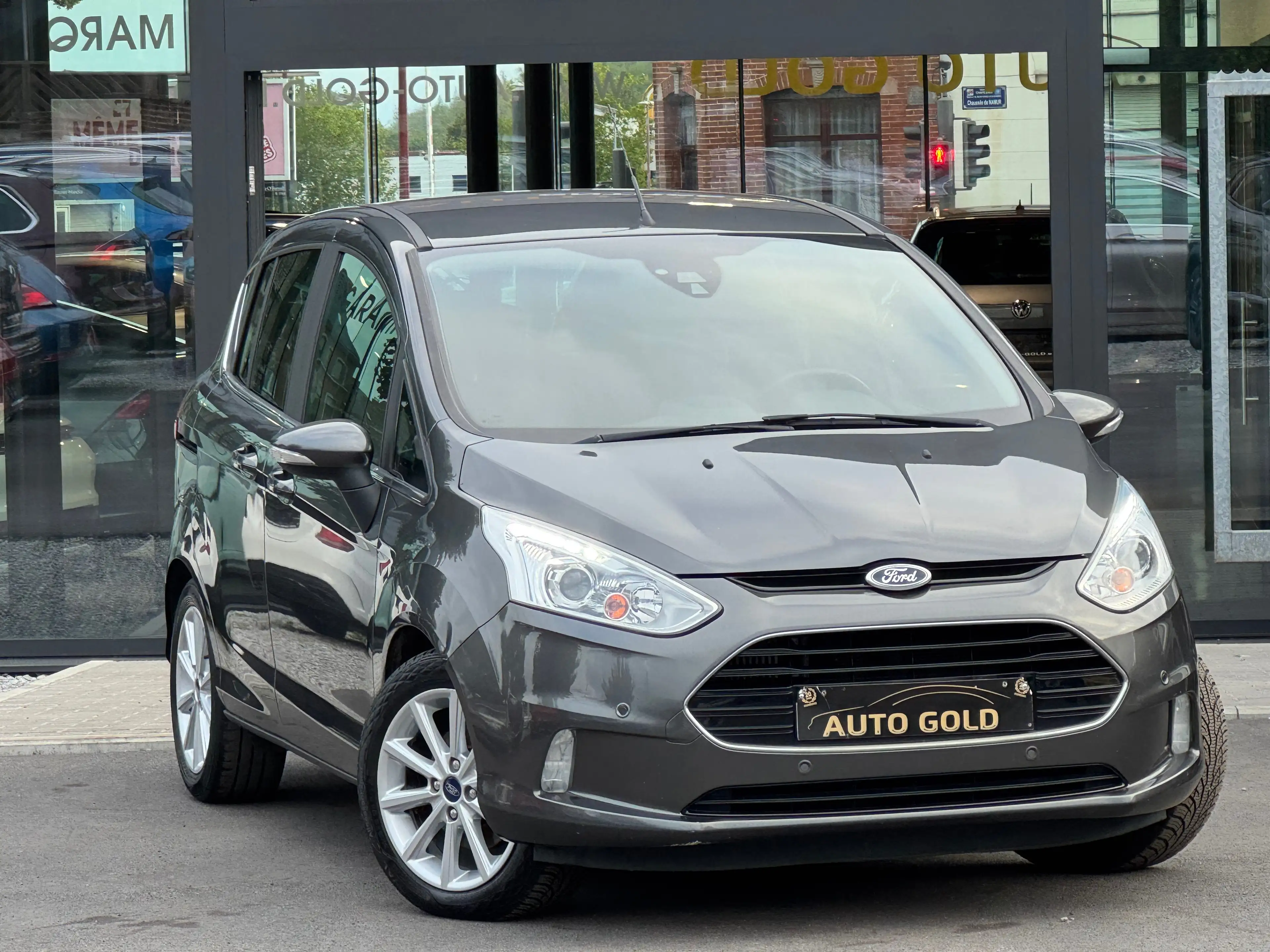 Ford B-Max 1.0i Titanium / ETAT SHOW-ROOM / 1PROP CARNET — photo 2