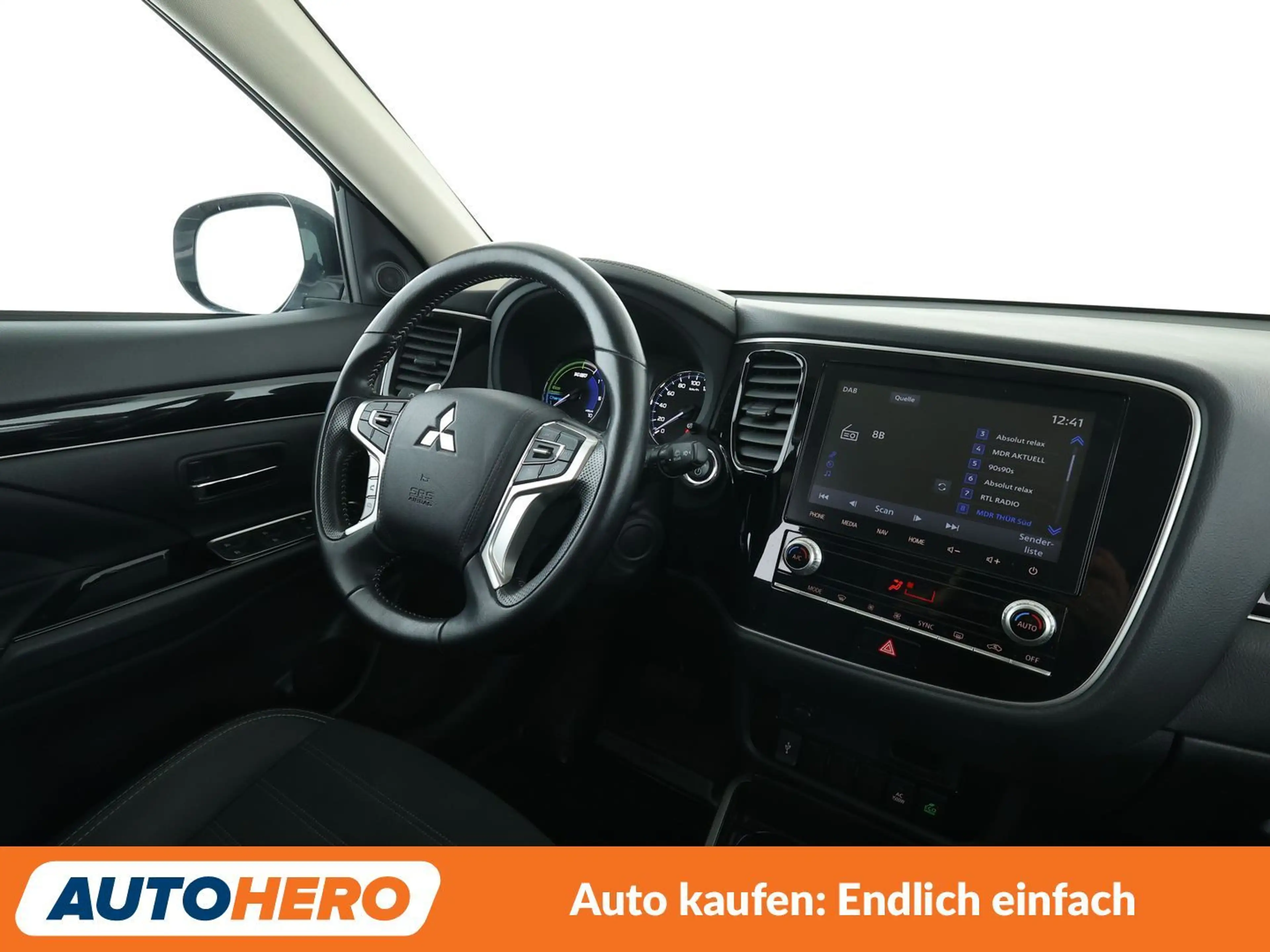 Mitsubishi Outlander 2.4 PHEV Spirit 4WD Aut.*NAVI*TEMPO*CAM*SHZ*AHK* — photo 13