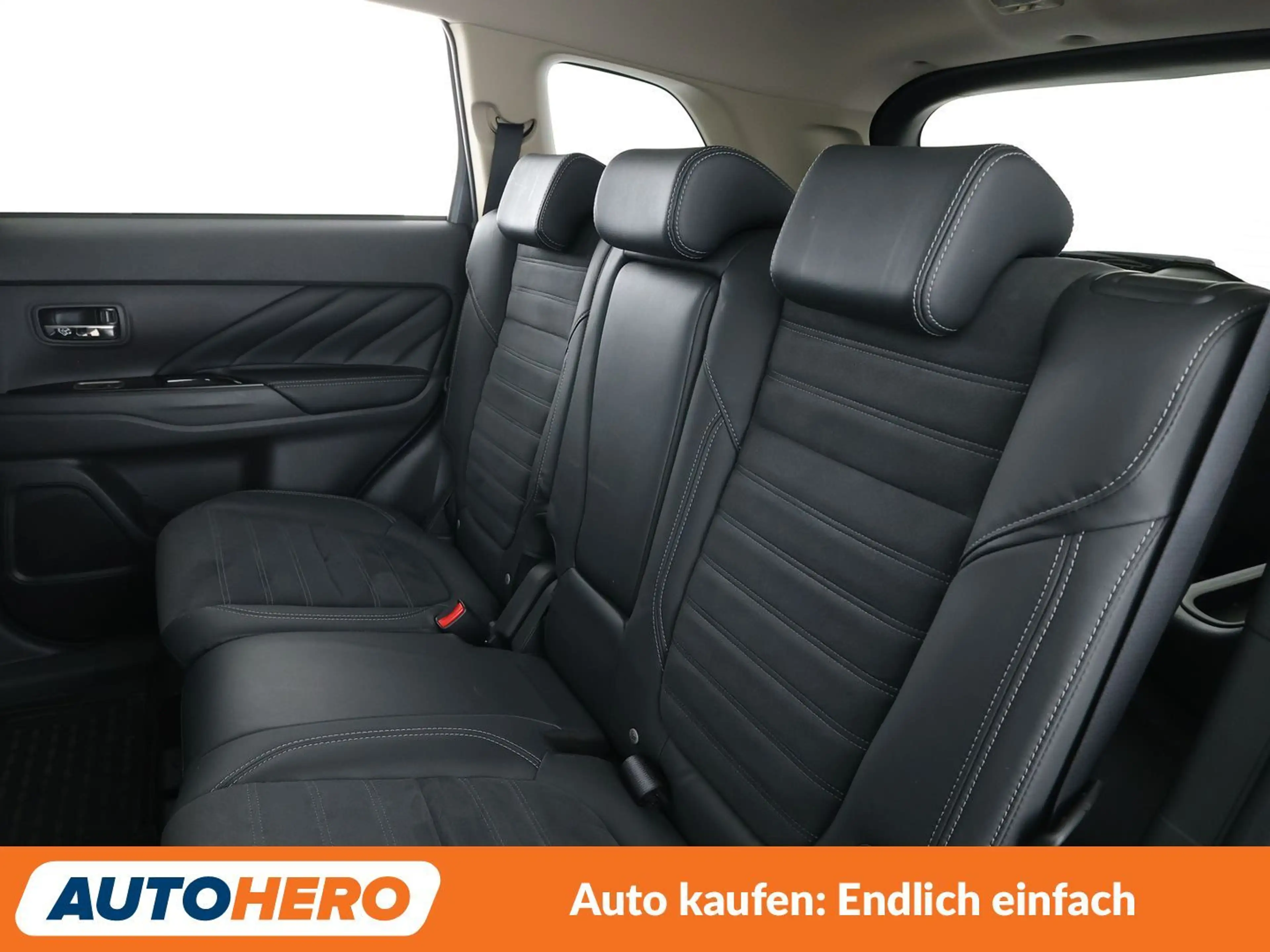 Mitsubishi Outlander 2.4 PHEV Spirit 4WD Aut.*NAVI*TEMPO*CAM*SHZ*AHK* — photo 14