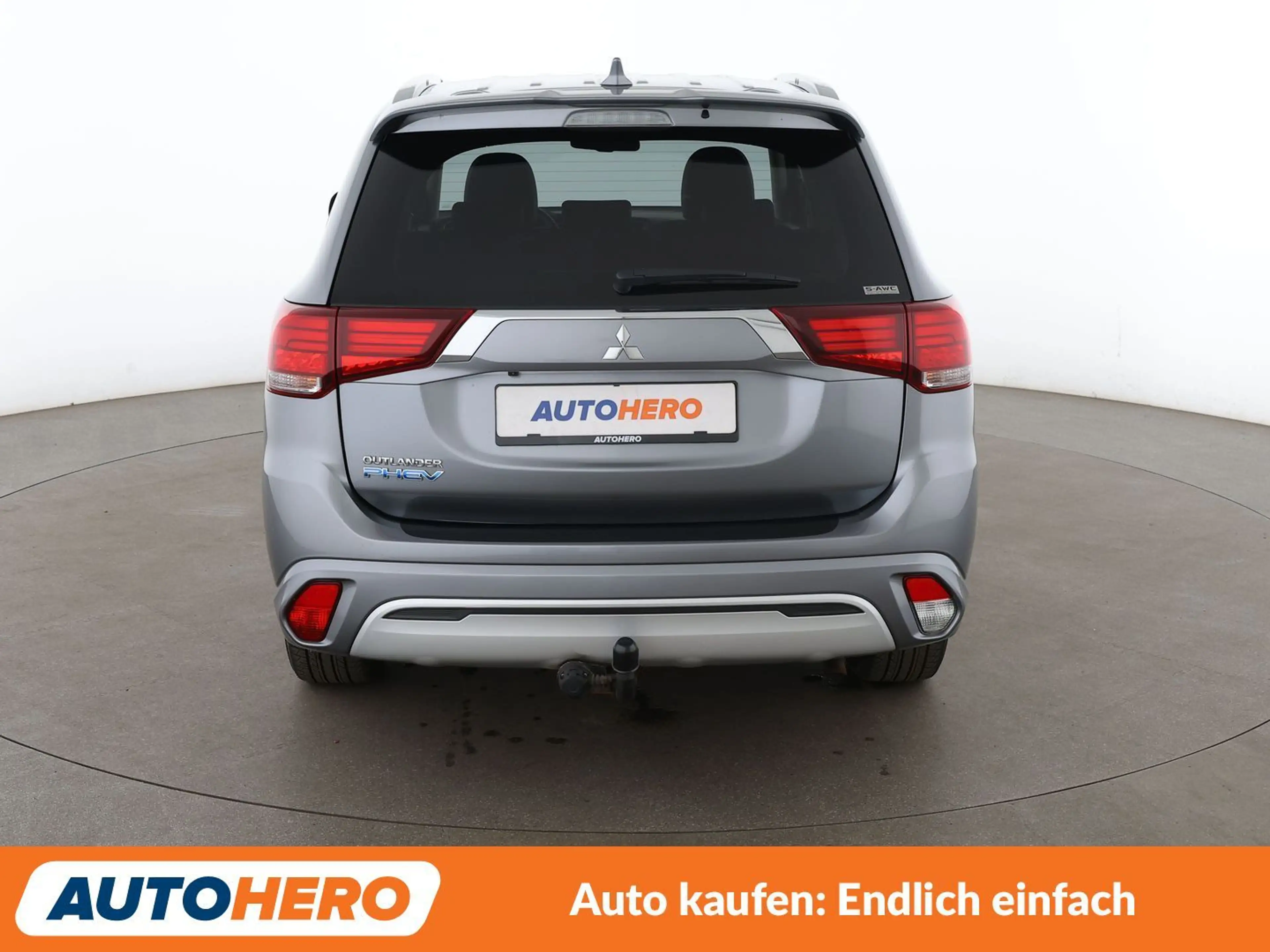 Mitsubishi Outlander 2.4 PHEV Spirit 4WD Aut.*NAVI*TEMPO*CAM*SHZ*AHK* — photo 5