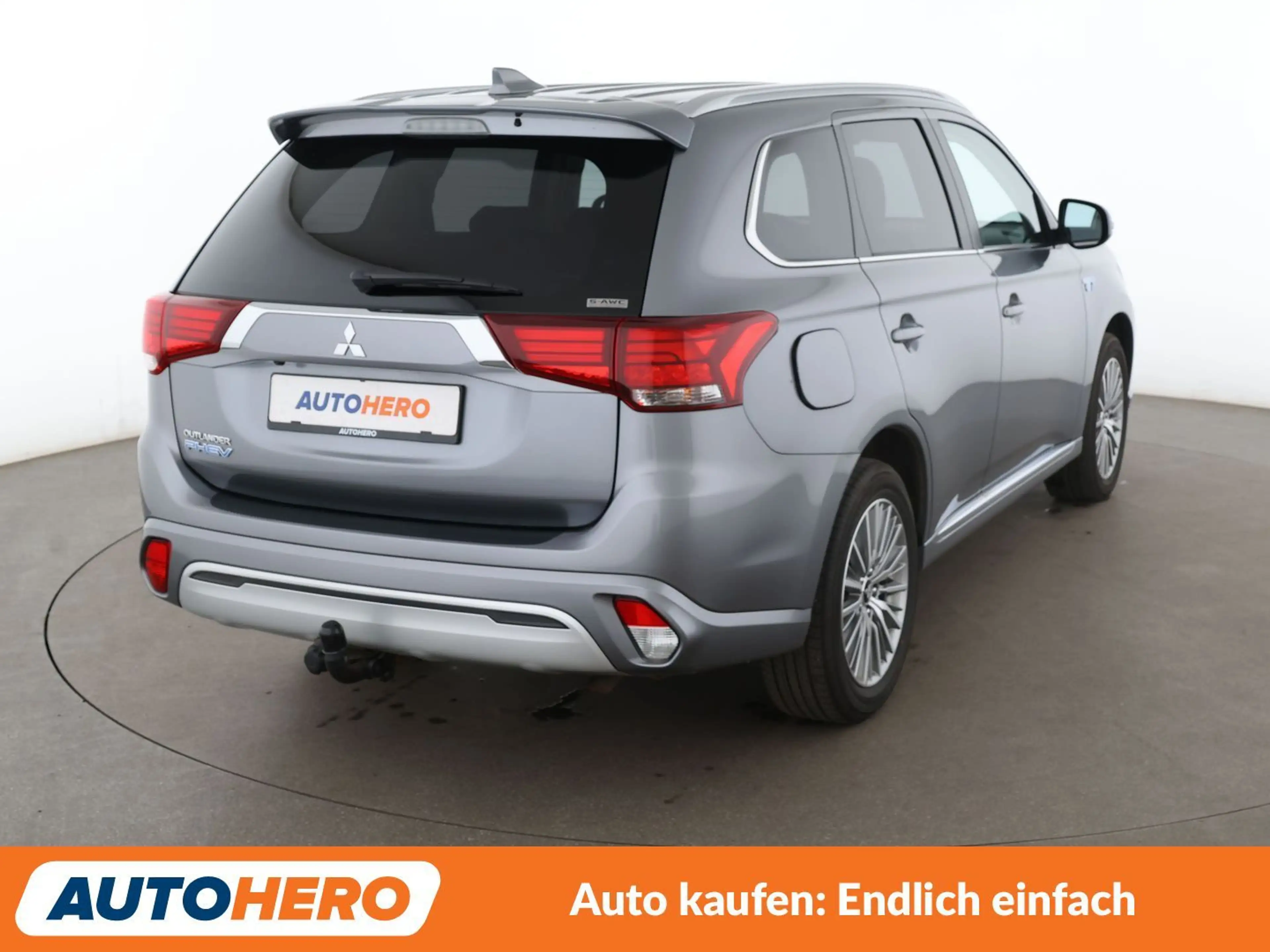 Mitsubishi Outlander 2.4 PHEV Spirit 4WD Aut.*NAVI*TEMPO*CAM*SHZ*AHK* — photo 6