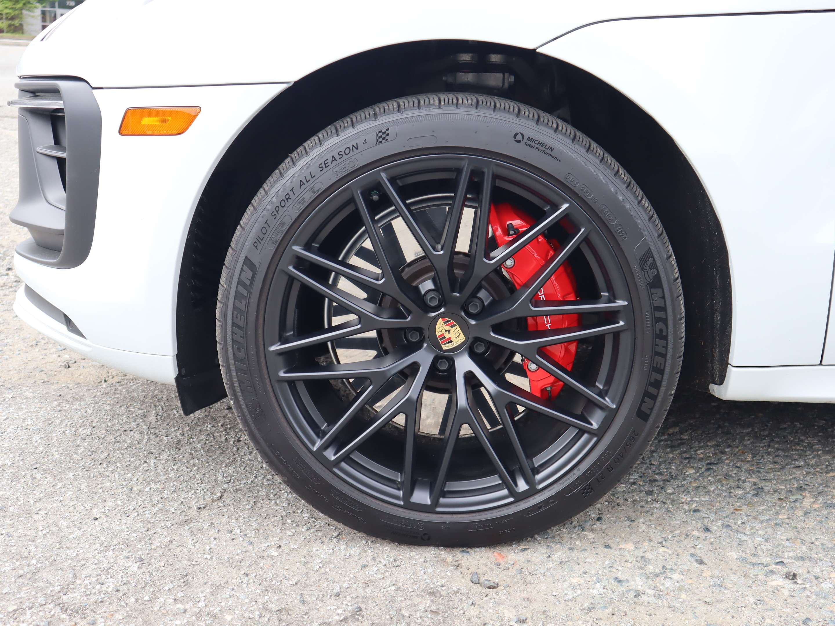 2024 Porsche Macan GTS AWD thumb 30