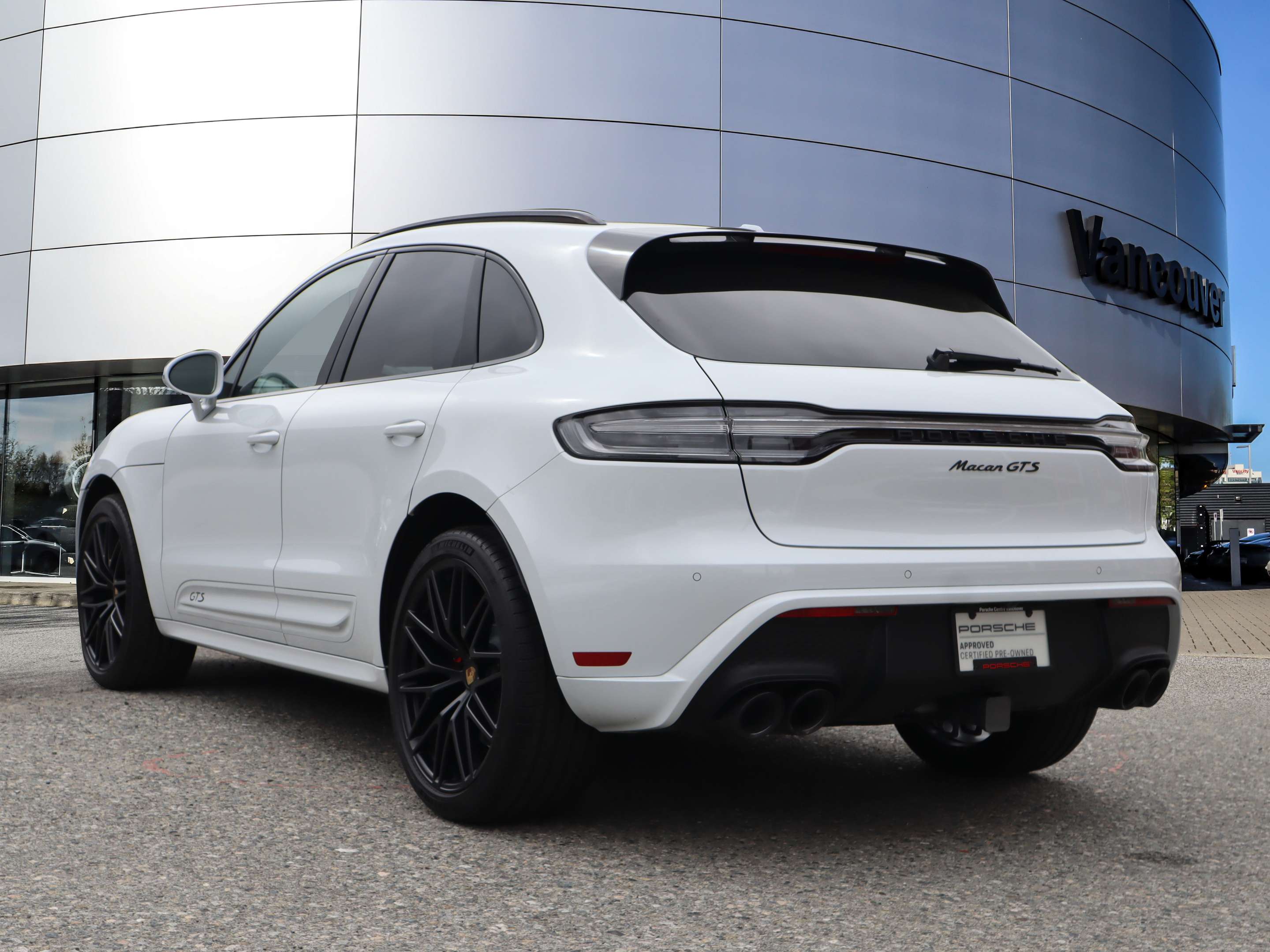 2024 Porsche Macan GTS AWD alt 3