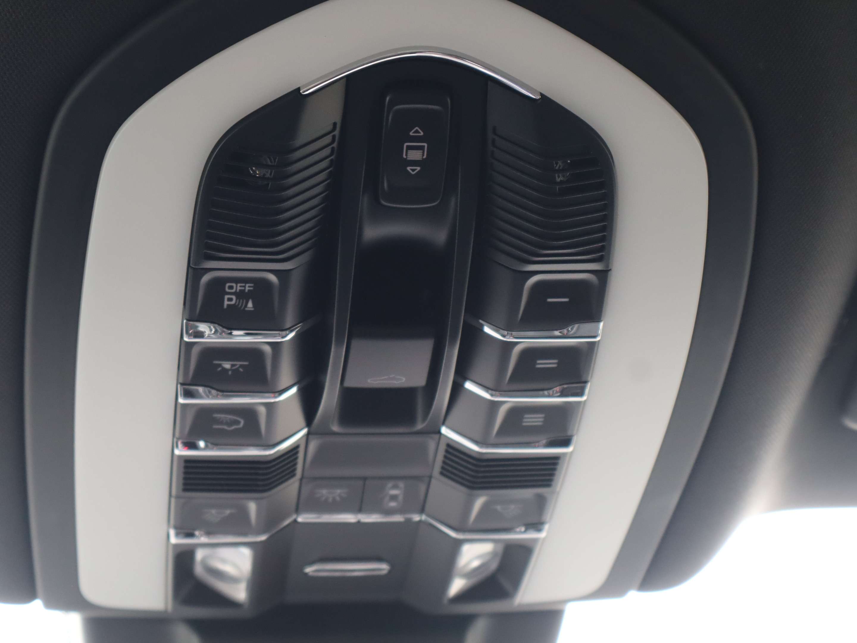 2024 Porsche Macan GTS AWD thumb 19