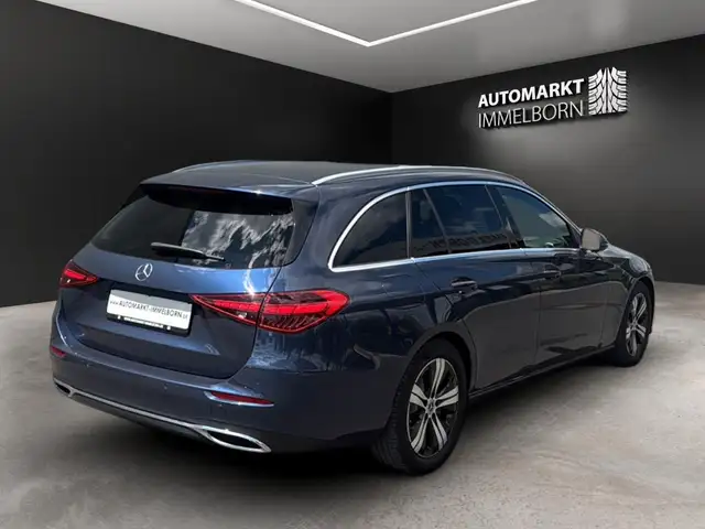 Mercedes-Benz C view 6