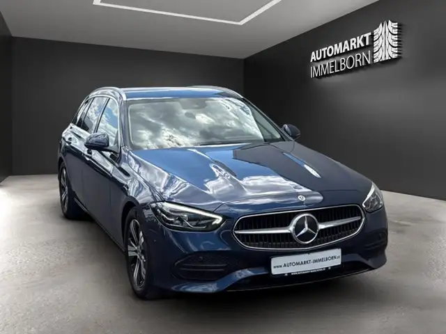 Mercedes-Benz C view 2