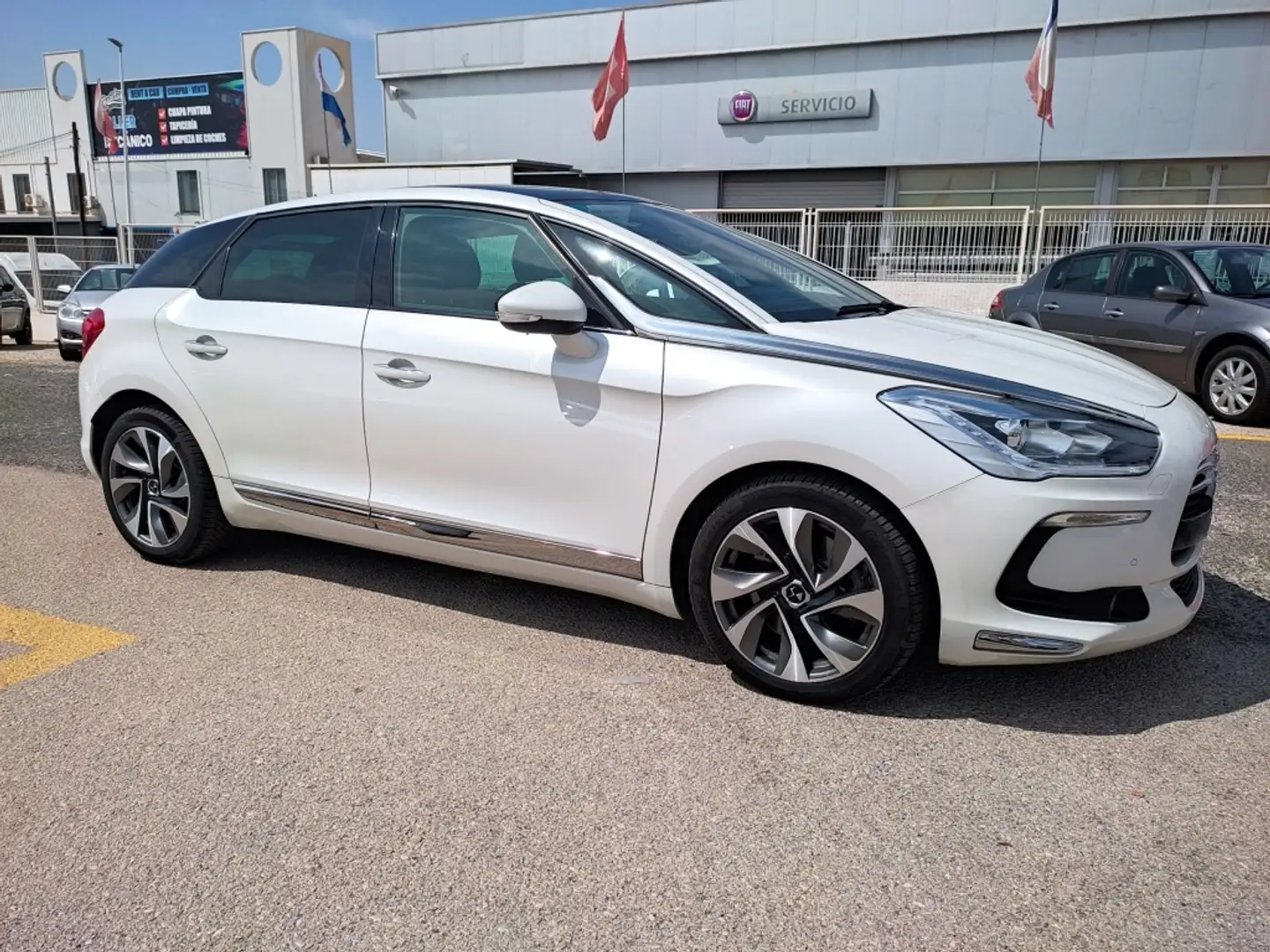 Citroen DS5 2.0HDi Desire Aut. 160 Fehér - 1