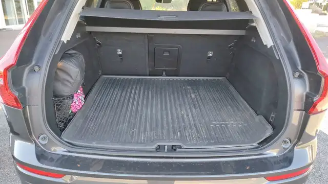 Volvo XC60 view 14