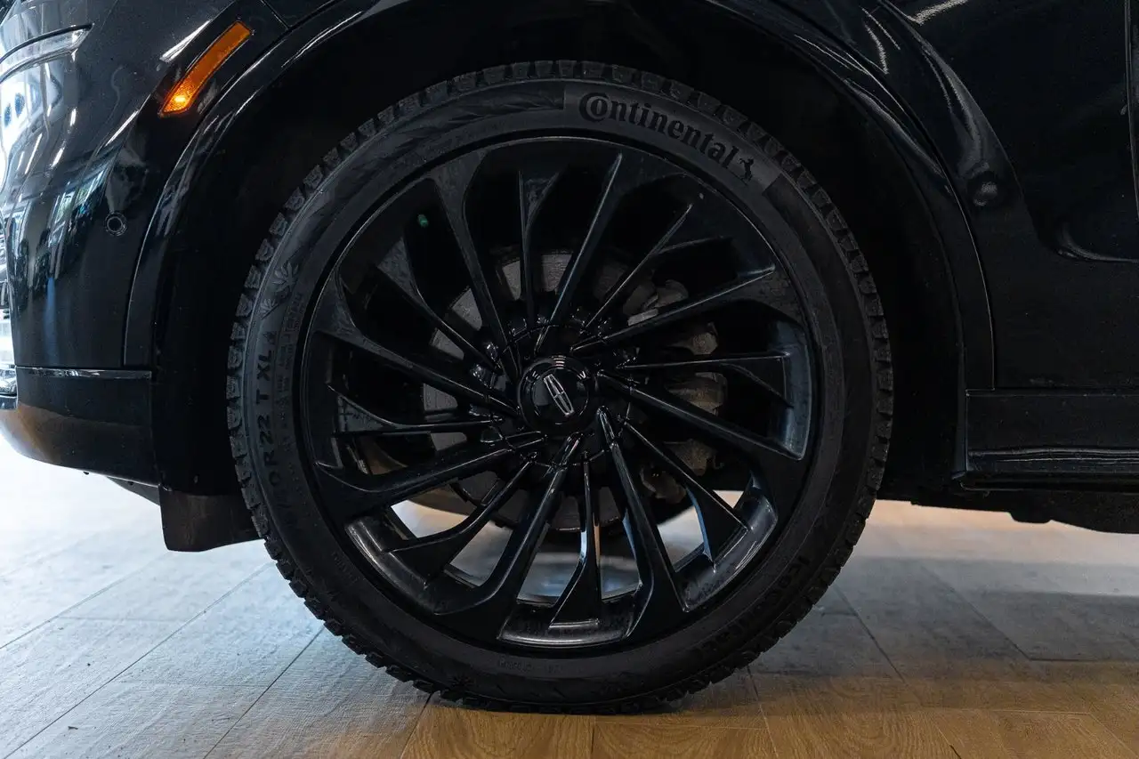 Lincoln Aviator снимка Lincoln Aviator