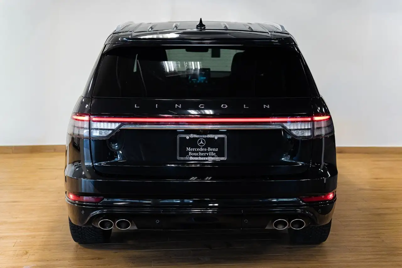 Lincoln Aviator снимка Lincoln Aviator