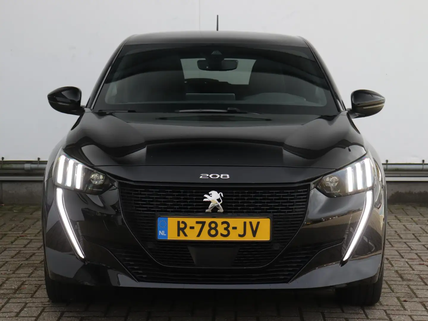 Peugeot e-208 EV GT 50 kWh | 3-fase | Panoramadak | 1e eigenaar Noir - 2