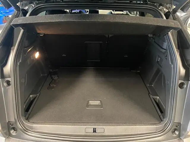 Peugeot 3008 view 9