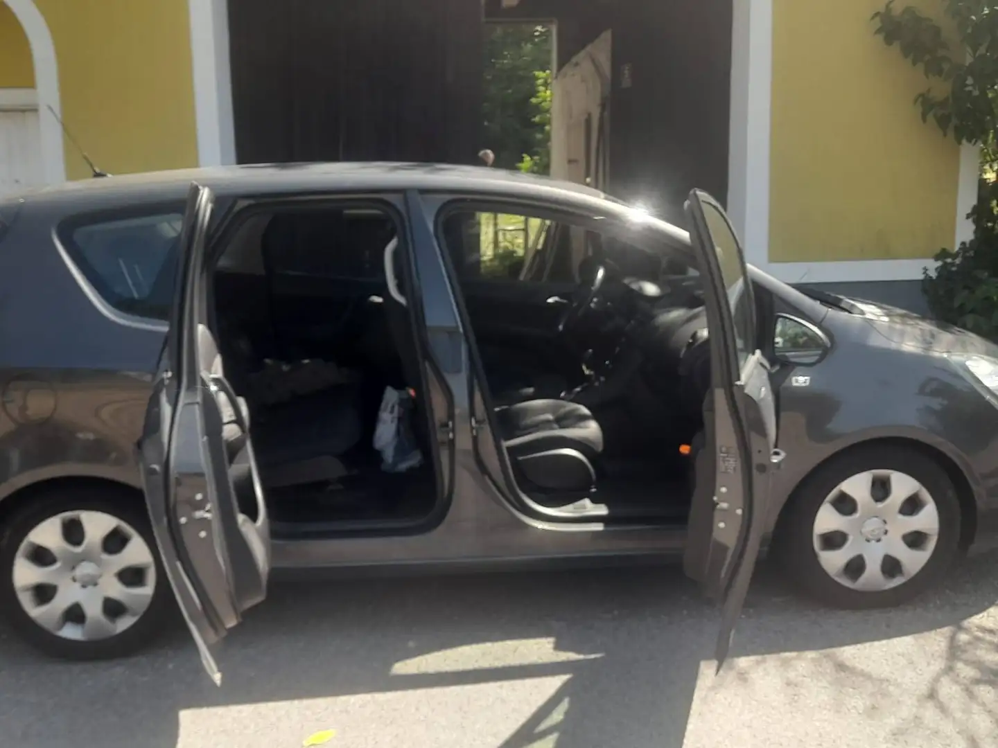 Opel Meriva Meriva 1,4 Turbo Ecotec Edition Aut. Edition Grau - 2