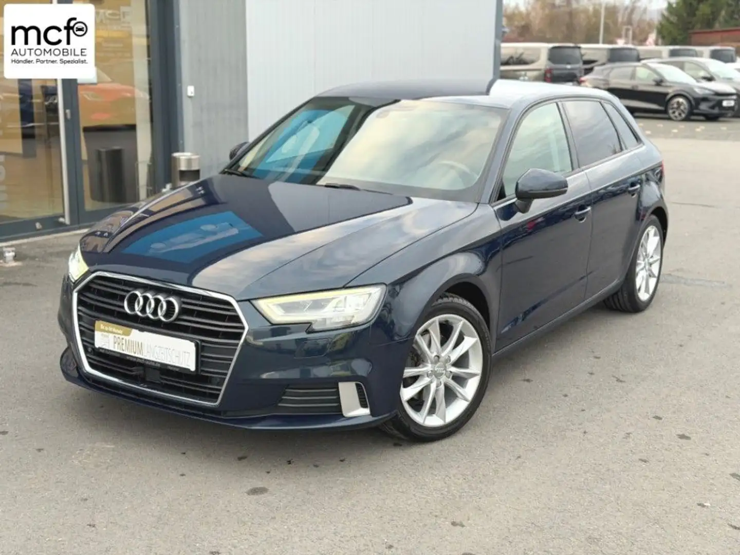 Audi A3 Sportback 1.5 TSI sport *LED*Vollleder*Klima* Синий - 1