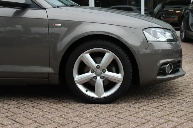 Audi A3 view 14