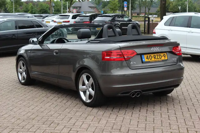Audi A3 view 3