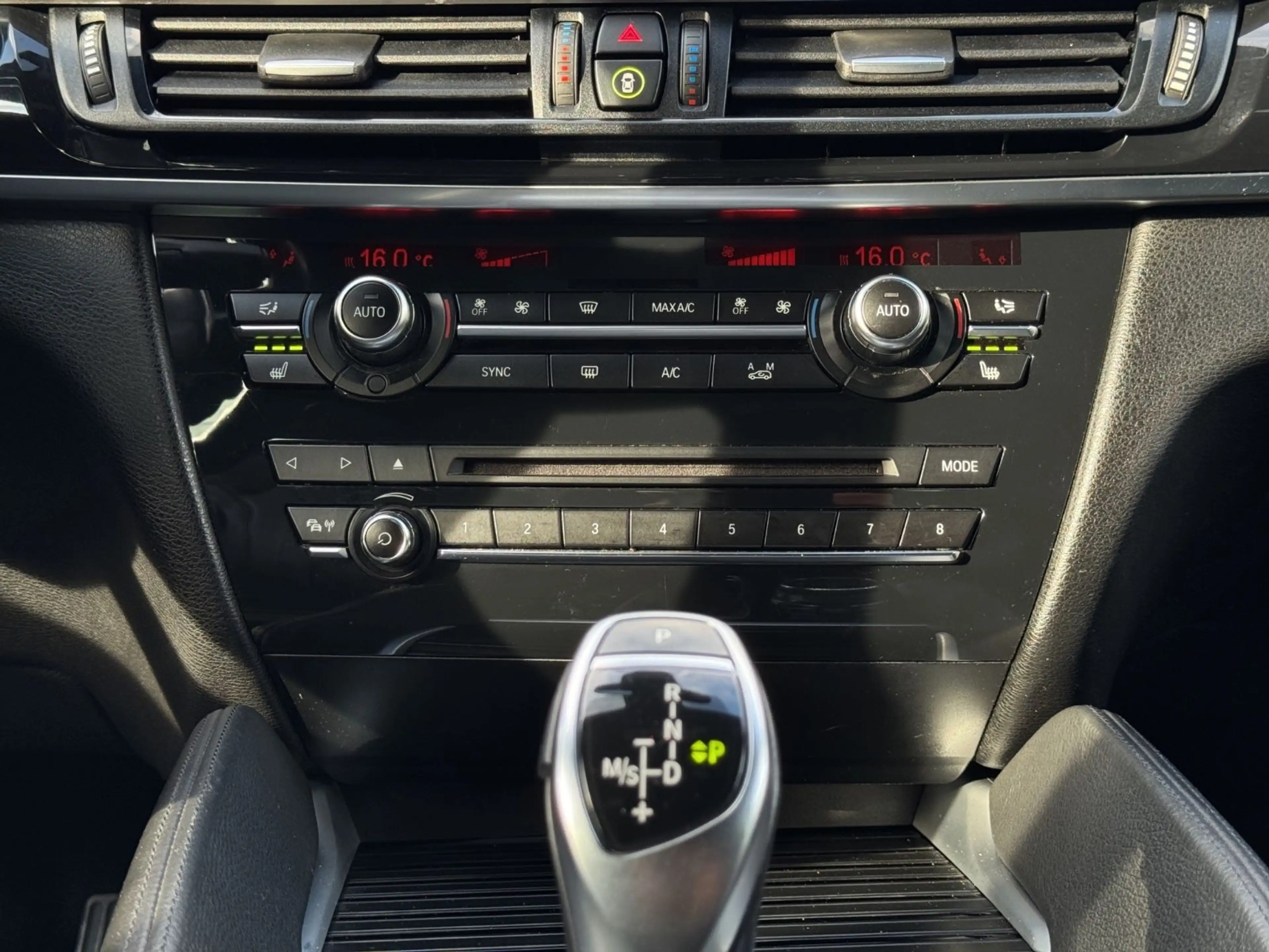 BMW X6 xDrive 40 d*M-PAKET*HEAD UP*PANO*360 — photo 22