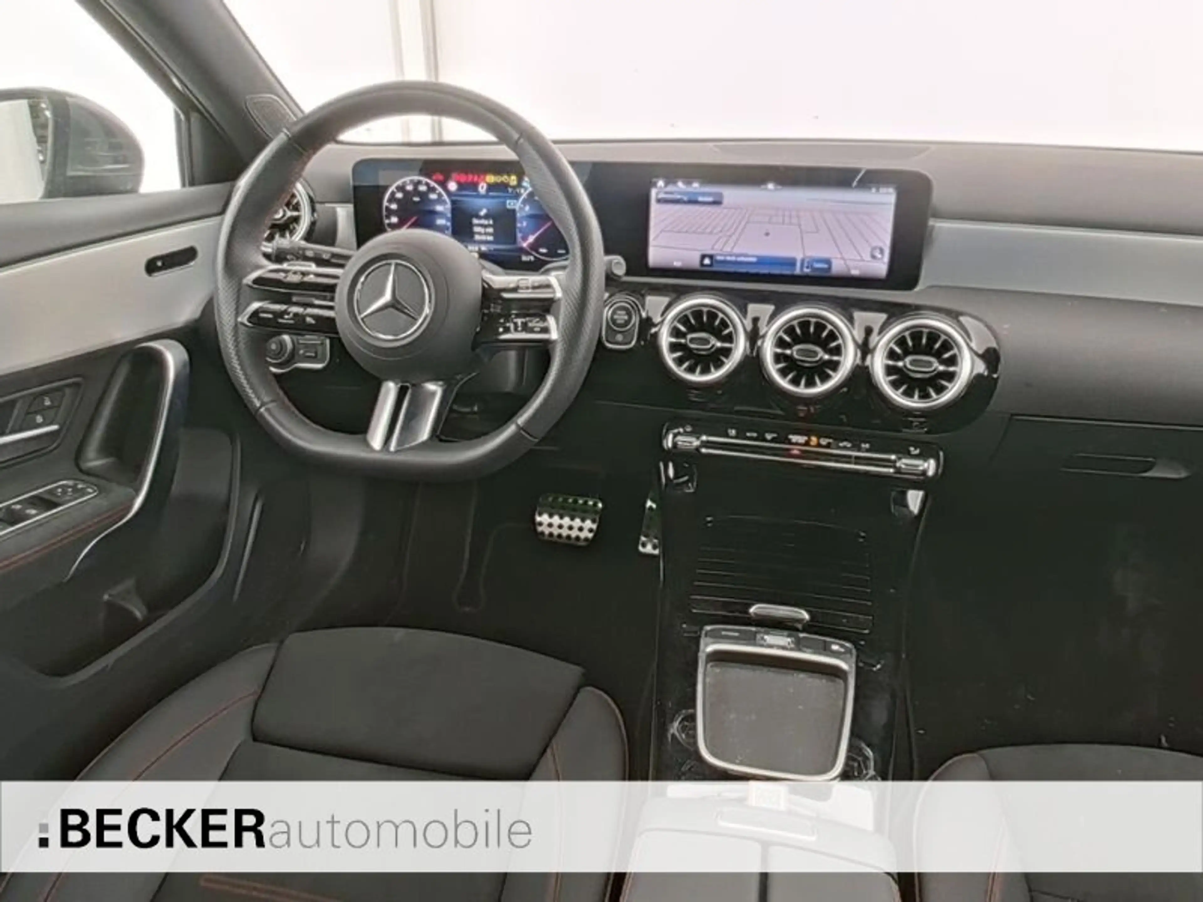 Mercedes-Benz A 200 A 200 EDITION AMG MULTIBEAM 360° TOTWINKEL DISTR — photo 6