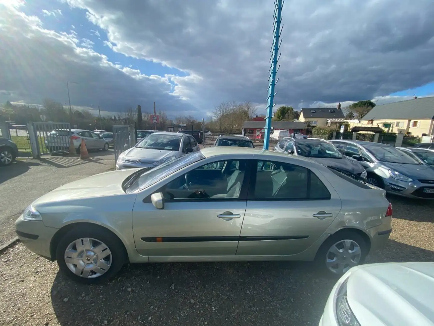Renault Laguna ESTATE Break 1.8i 16V Expression Proactive Vert - 2