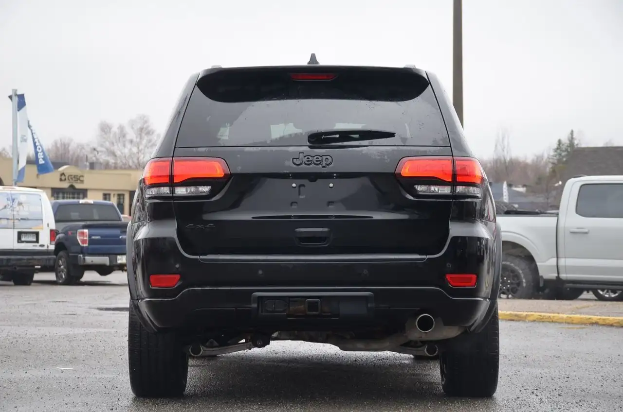 Jeep Grand Cherokee снимка Jeep Grand Cherokee
