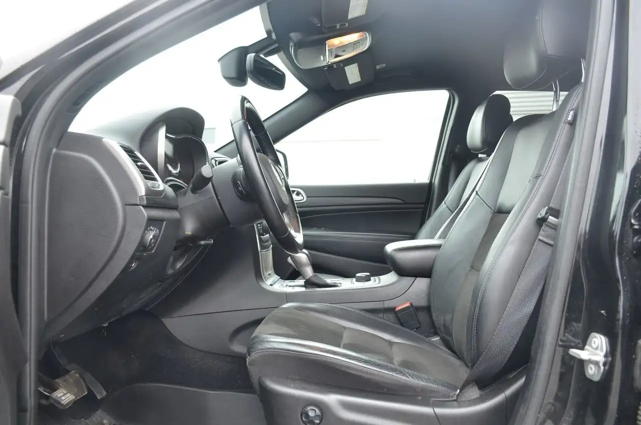 Jeep Grand Cherokee снимка Jeep Grand Cherokee