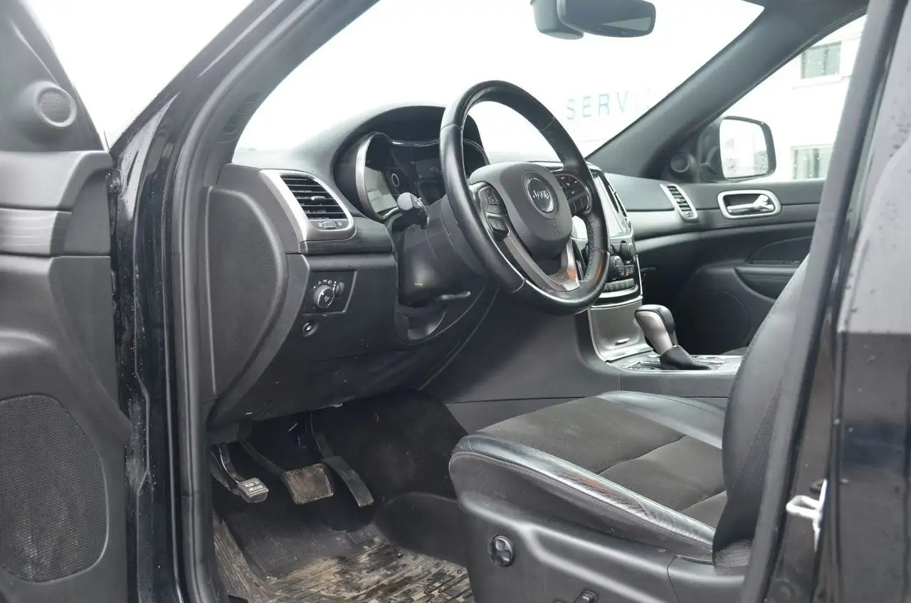 Jeep Grand Cherokee снимка Jeep Grand Cherokee
