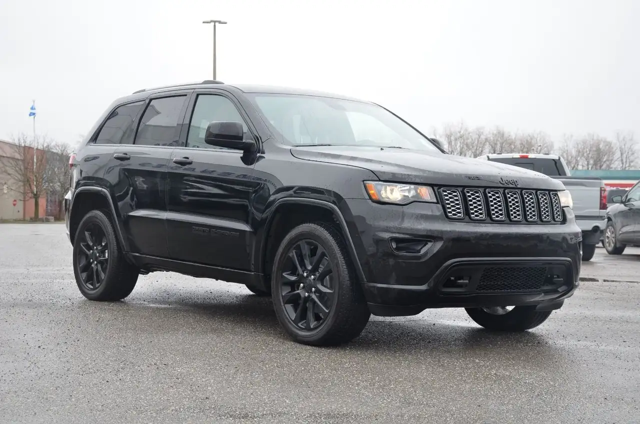 Jeep Grand Cherokee снимка Jeep Grand Cherokee