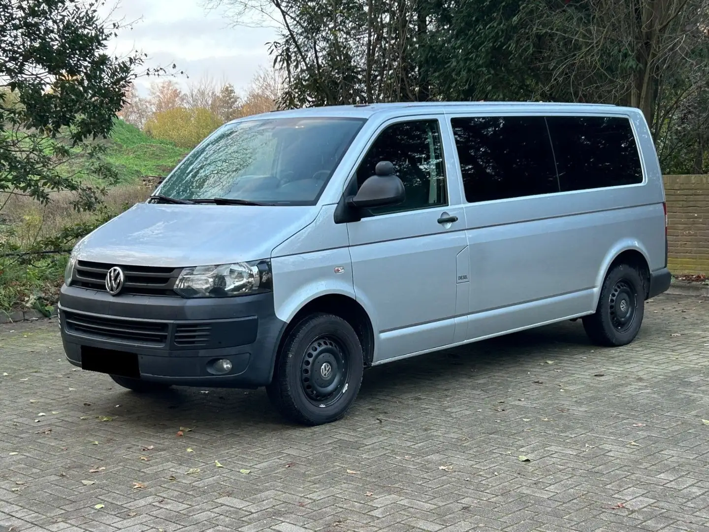 Volkswagen T5 Transporter Kasten-Kombi lang Silber - 1