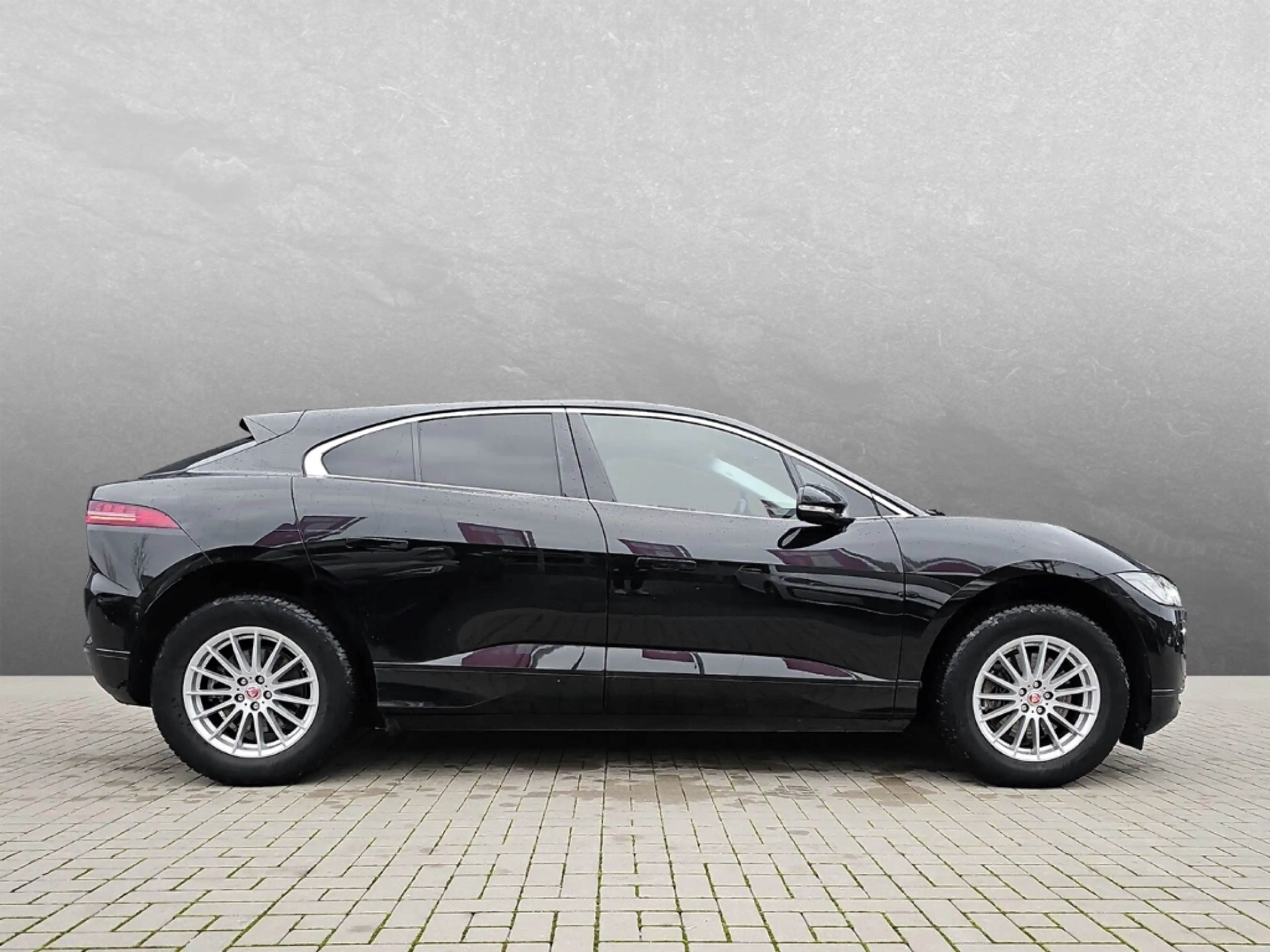 Jaguar I-Pace EV400 S — photo 7