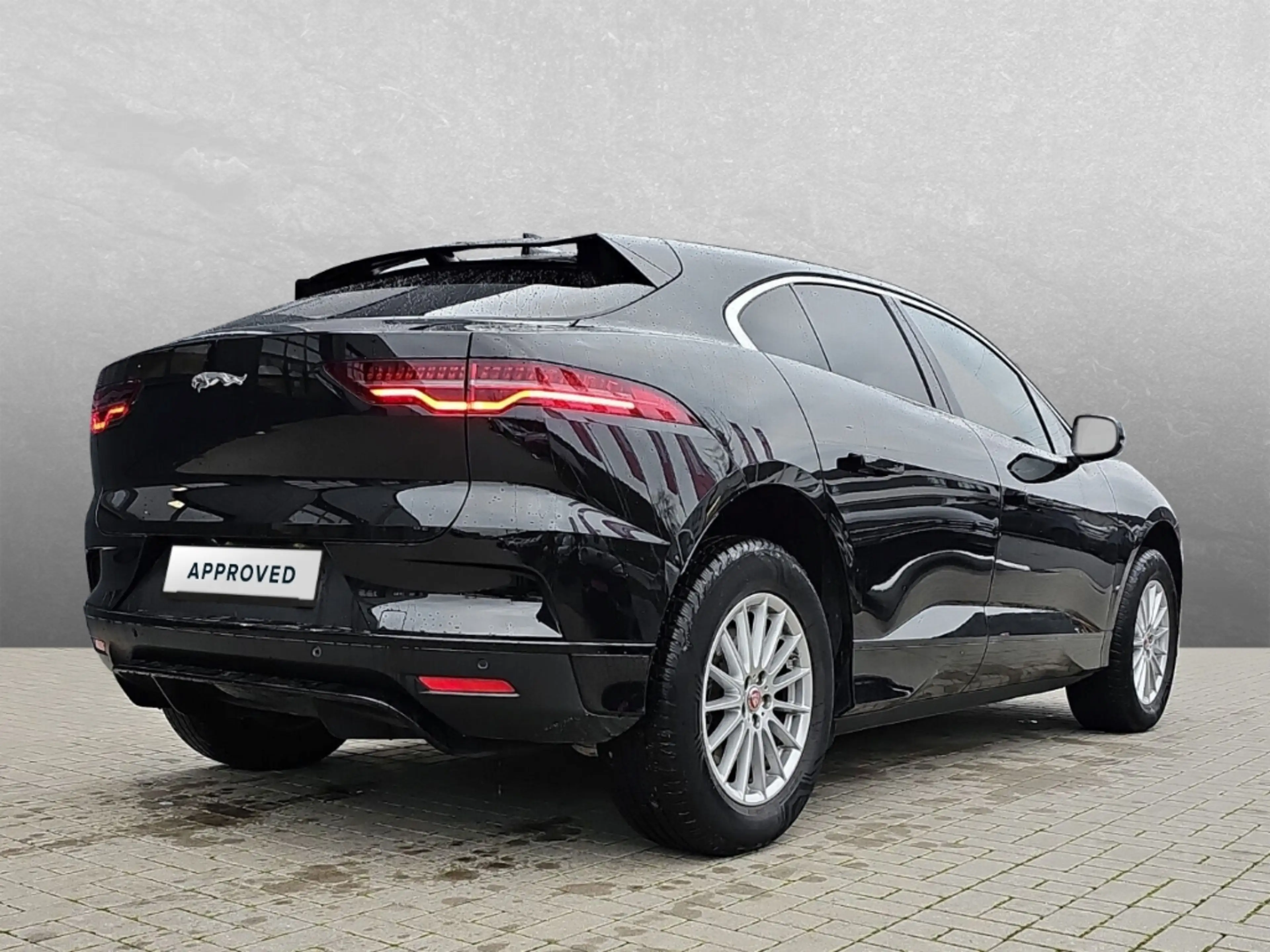Jaguar I-Pace EV400 S — photo 3