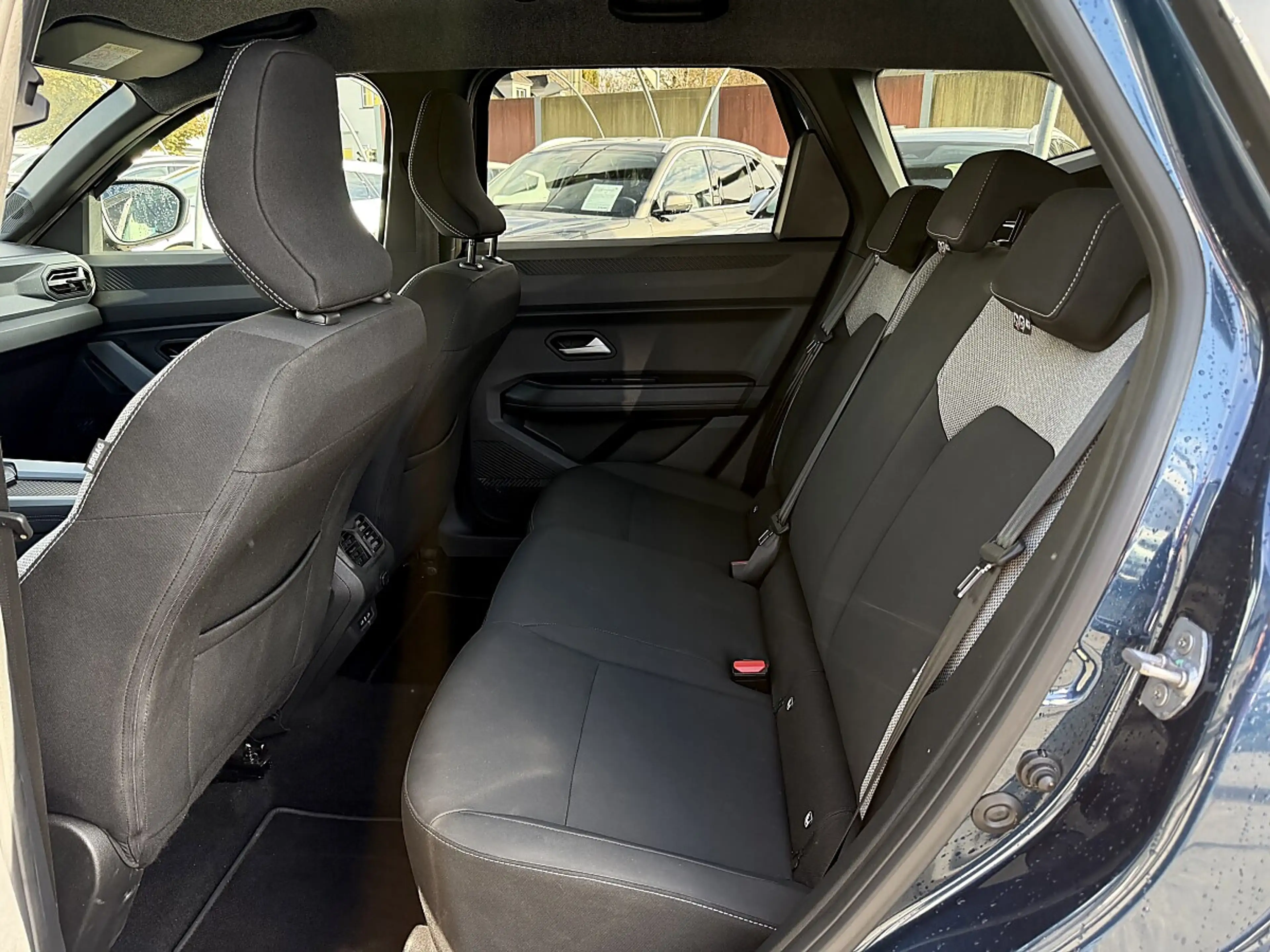 Dacia Bigster Journey G-150 4x4 Aut. LED PDC 19" Multi-View 3... — photo 9