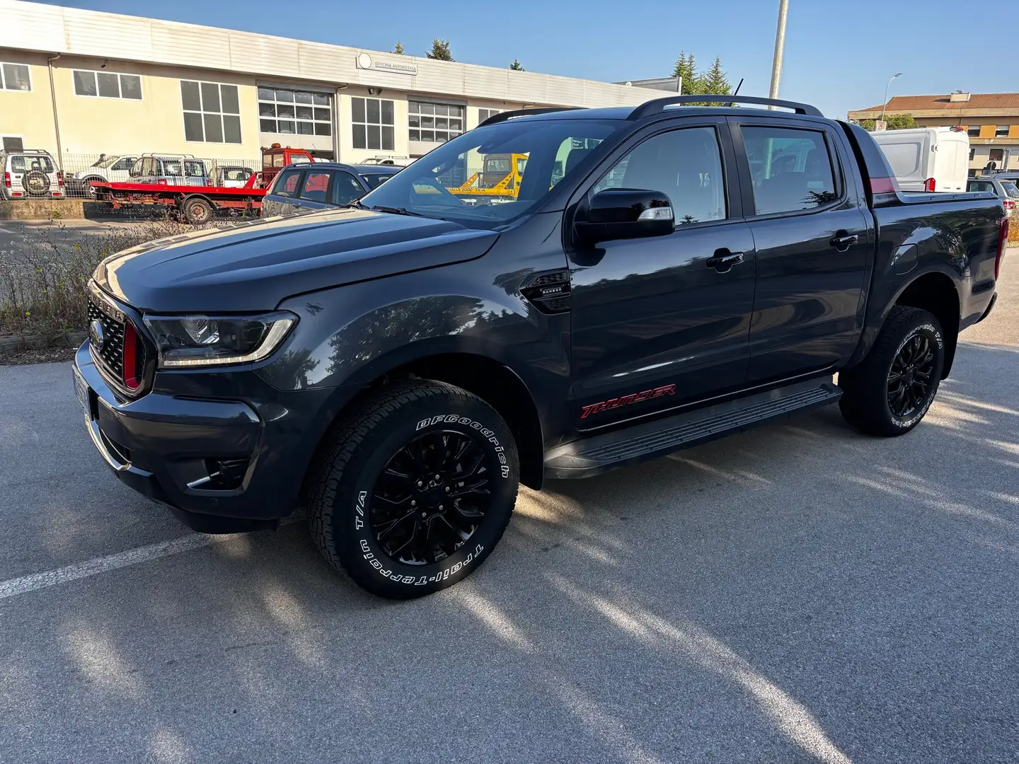Ford Ranger 2.0 tdci double cab Wildtrak Thunder 213cv auto - 1