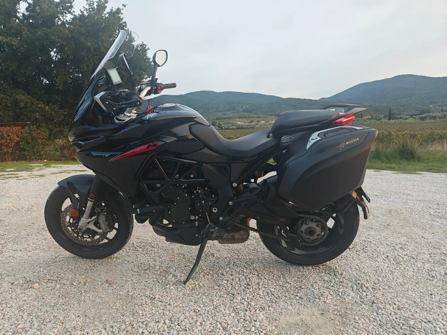MV Agusta Turismo Veloce 800 R Чорний - 2