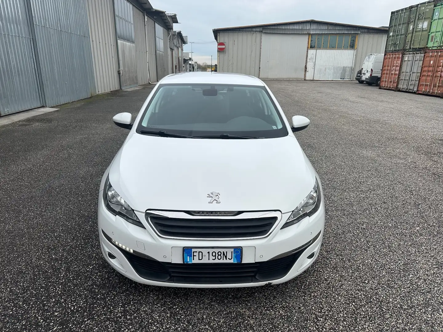 Peugeot 308 BlueHDi 120 S&S SW Business Bianco - 2