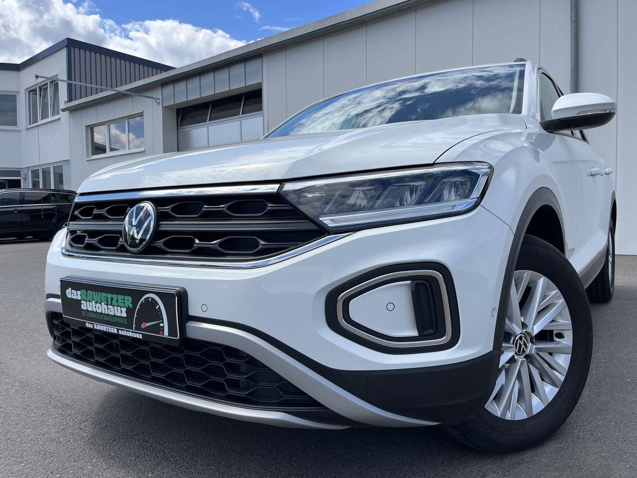 Volkswagen T-Roc 2022 — 2.0 TDI DSG Life 131€ m.20% Anz. AHK RFK DigCock