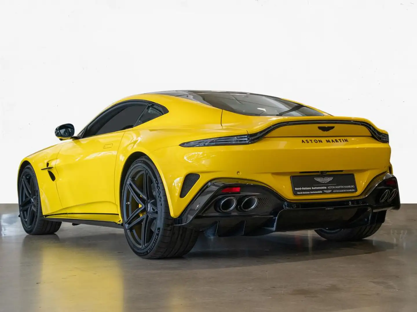 Aston Martin Vantage Coupe Aston Martin Hamburg Gelb - 2