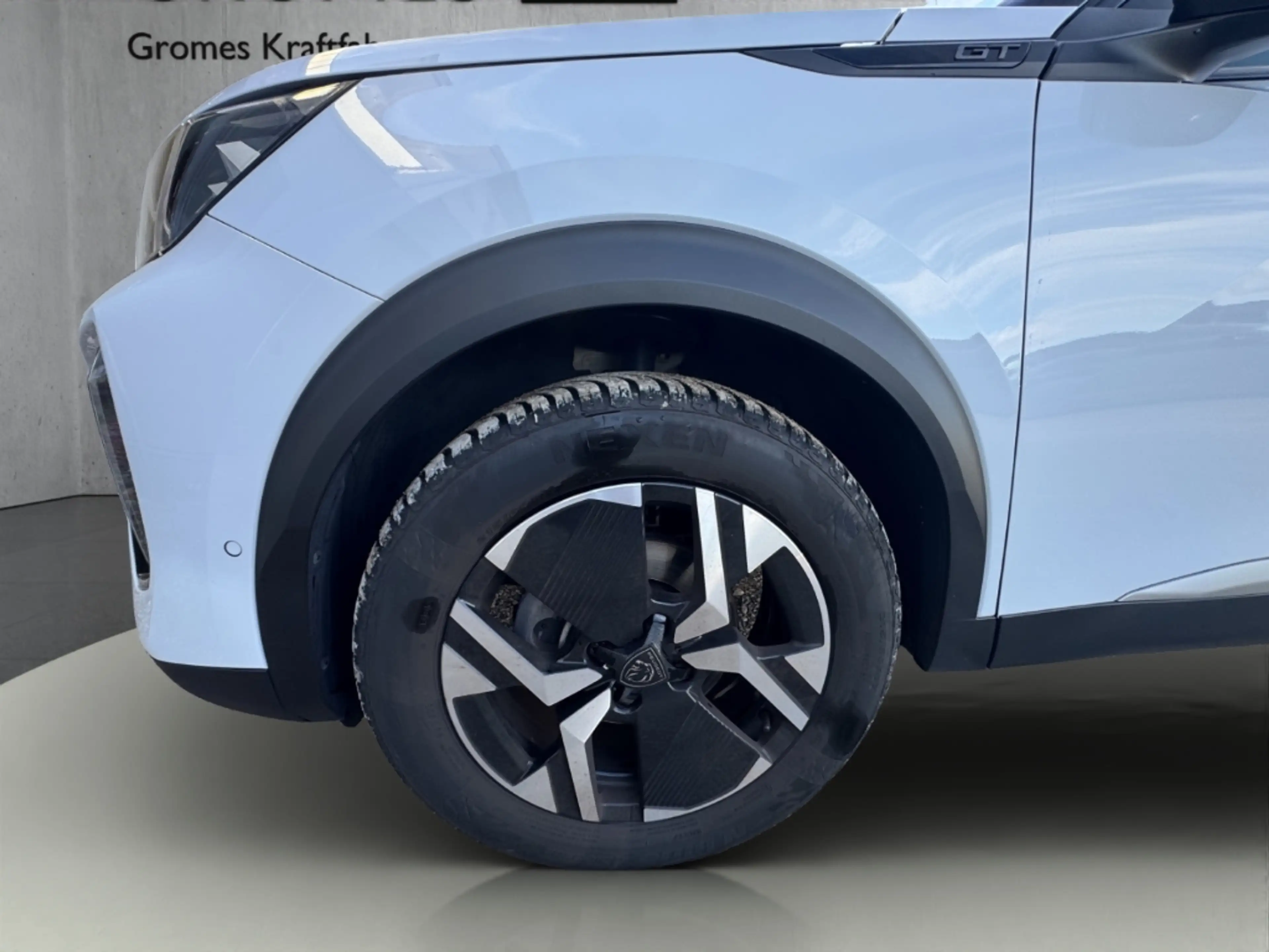 Peugeot 2008 Neuer GT PT 130 EAT8 Navi Leder 360 Kamera Massage — photo 11