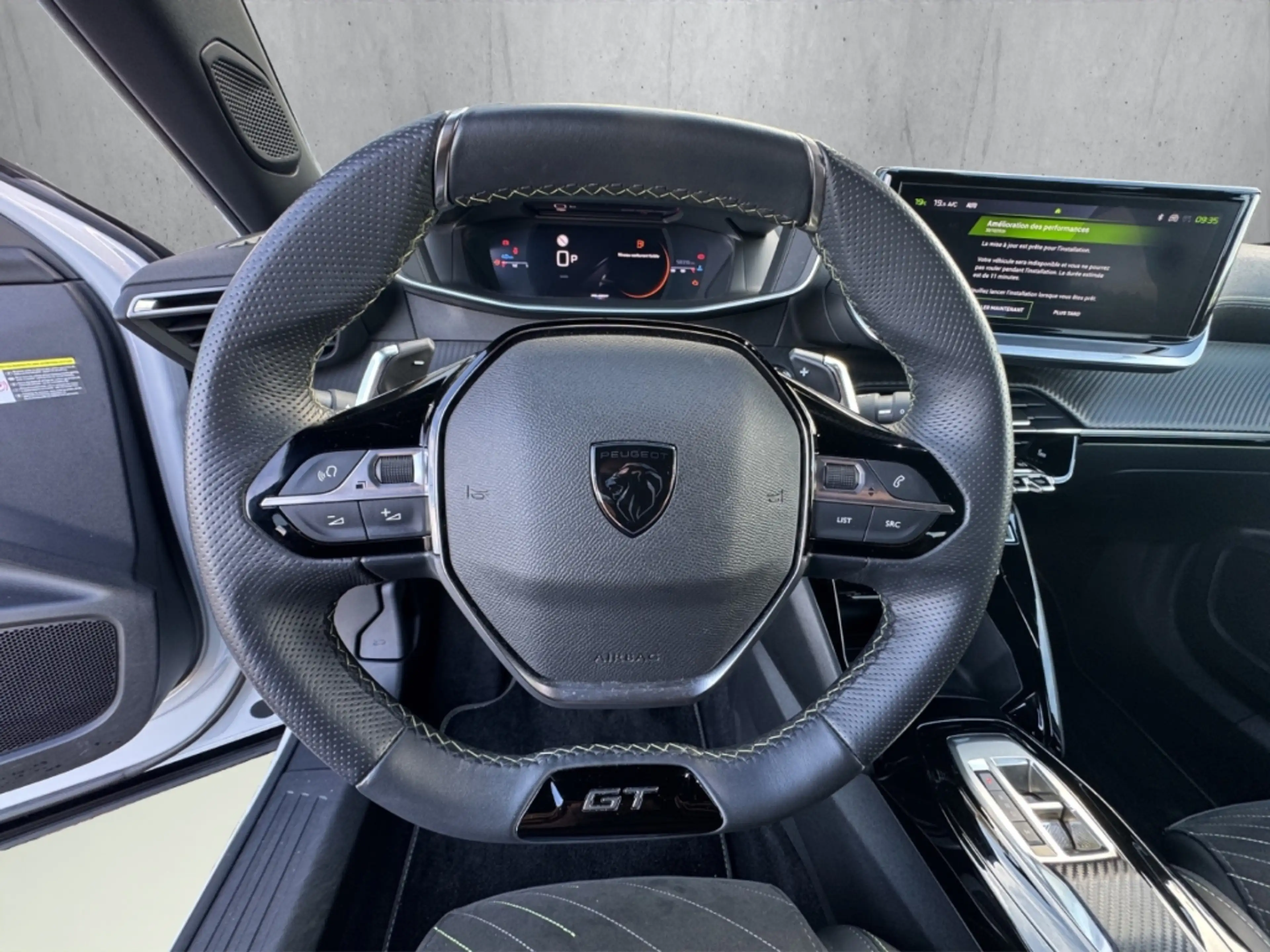 Peugeot 2008 Neuer GT PT 130 EAT8 Navi Leder 360 Kamera Massage — photo 10