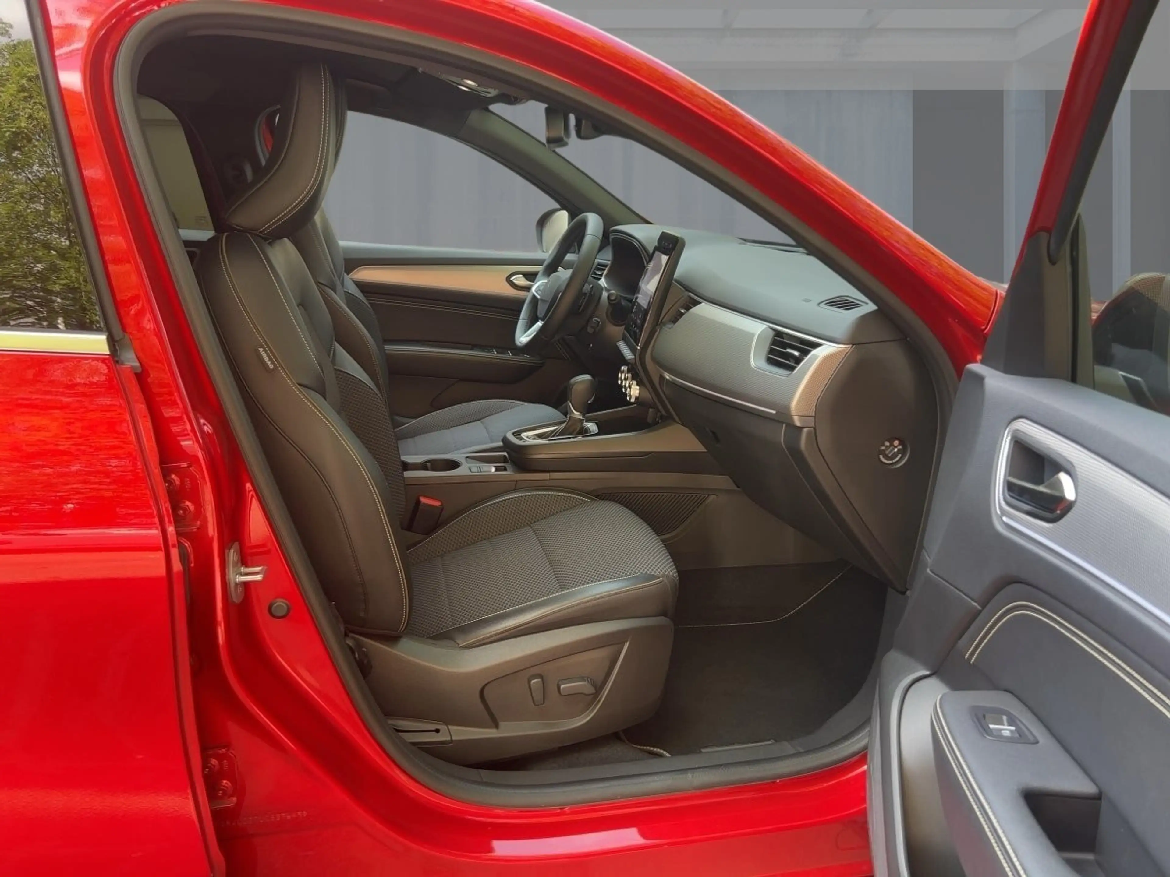 Renault Arkana TECHNO Mild Hybrid 140 EDC Apple CarPlay BT — photo 8