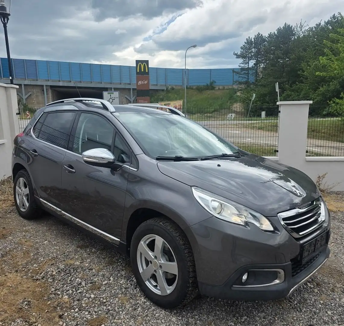 Peugeot 2008 Allure Grau - 2
