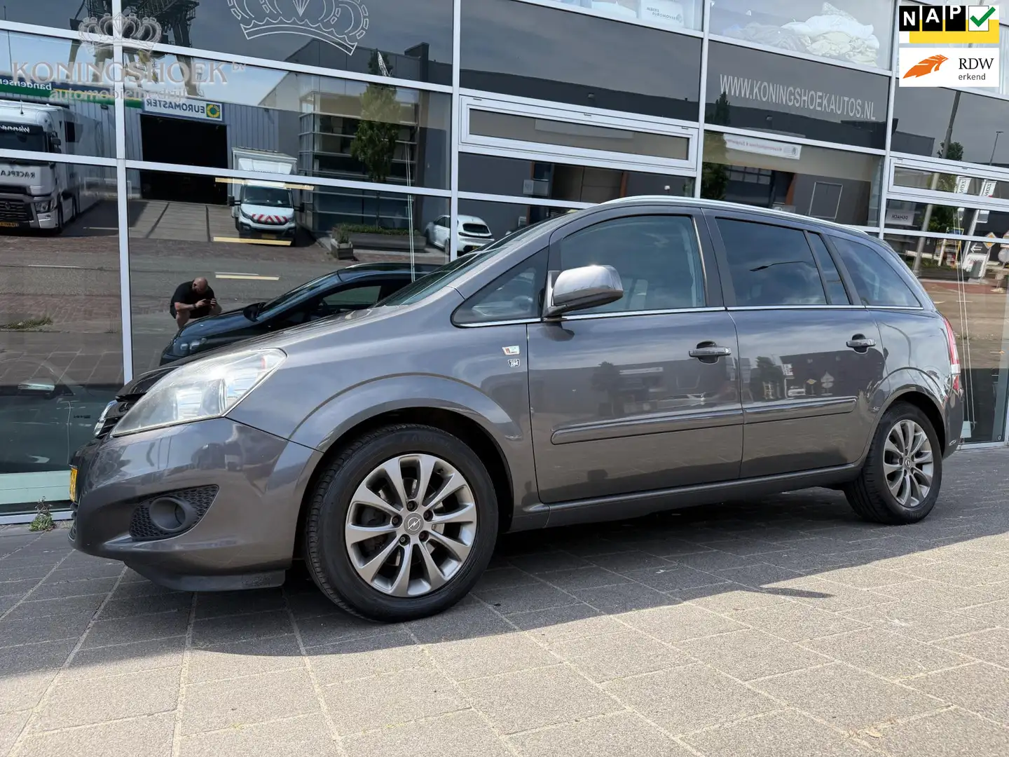 Opel Zafira 1.8 111 years Edition Gris - 1