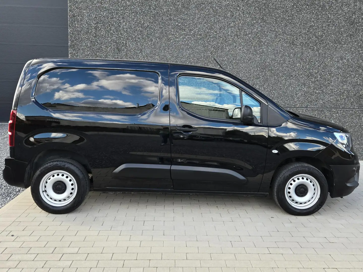 Opel Combo Zwart - 2