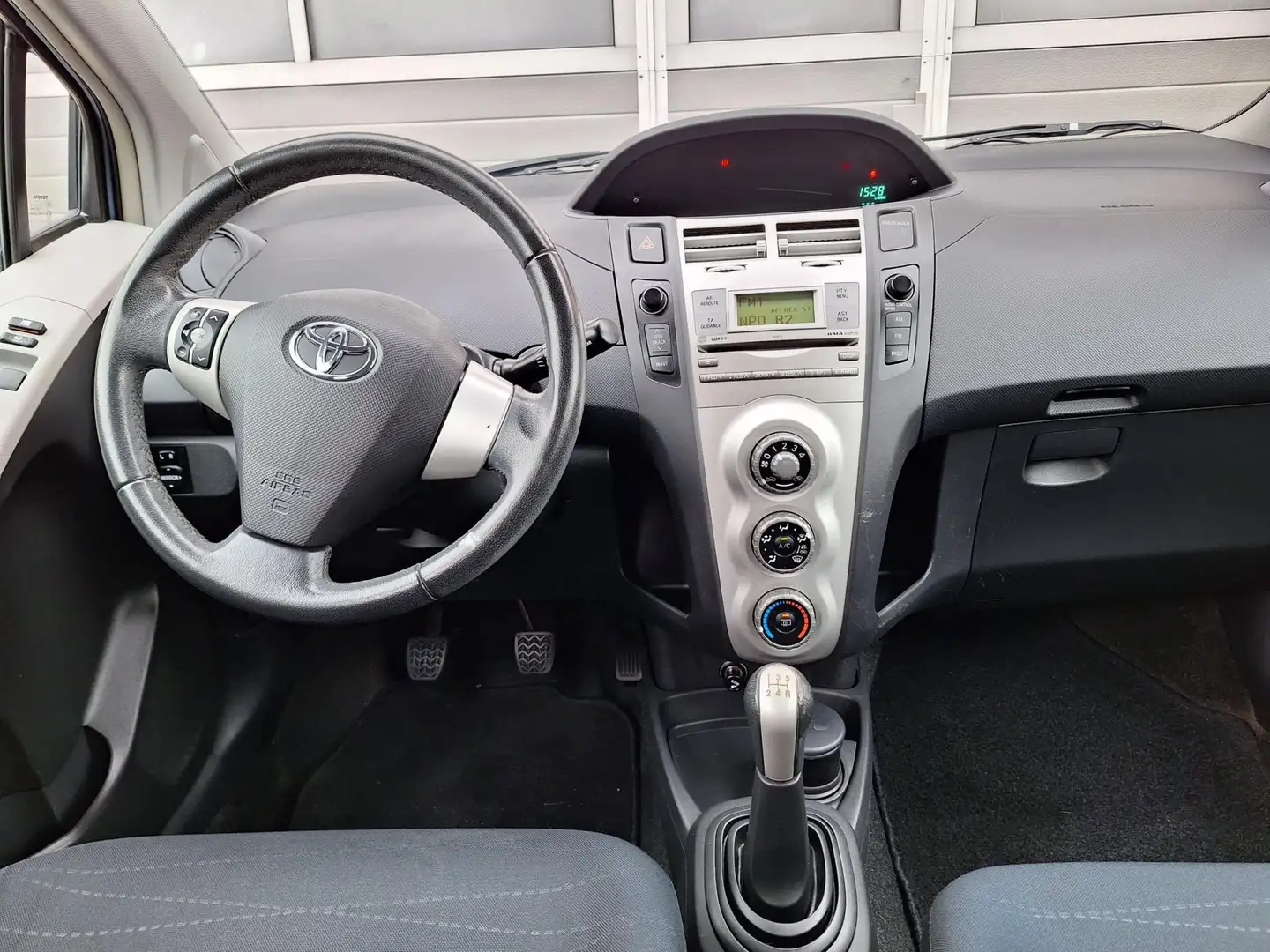 Toyota Yaris 1.3 VVTi Sol | Airco | 2e eigenaar | Blauw - 2